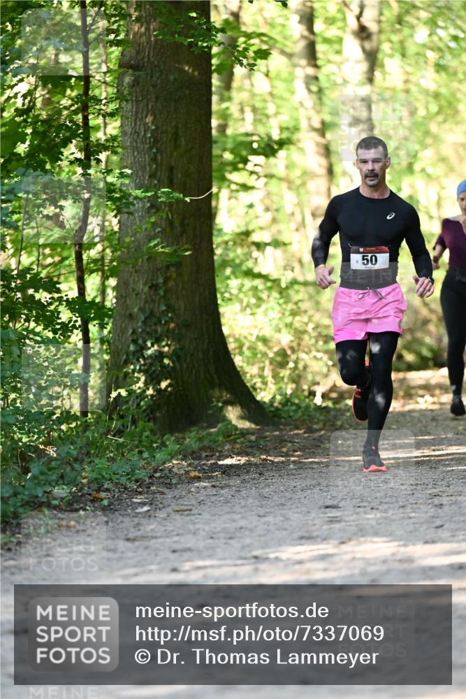 06.10.2024 - Bramfelder Halbmarathon 2024 Dr. Thomas Lammeyer http://msf.ph/oto/7337069 06.10.2024 10:19:24 Laufen 50 meine-sportfotos.de