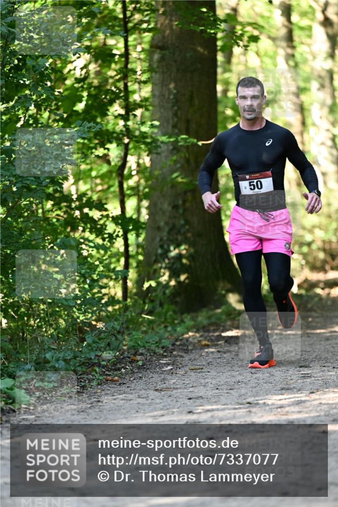 06.10.2024 - Bramfelder Halbmarathon 2024 Dr. Thomas Lammeyer http://msf.ph/oto/7337077 06.10.2024 10:19:25 Laufen 50 meine-sportfotos.de