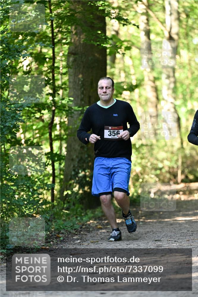 06.10.2024 - Bramfelder Halbmarathon 2024 Dr. Thomas Lammeyer http://msf.ph/oto/7337099 06.10.2024 10:19:36 Laufen 356 meine-sportfotos.de