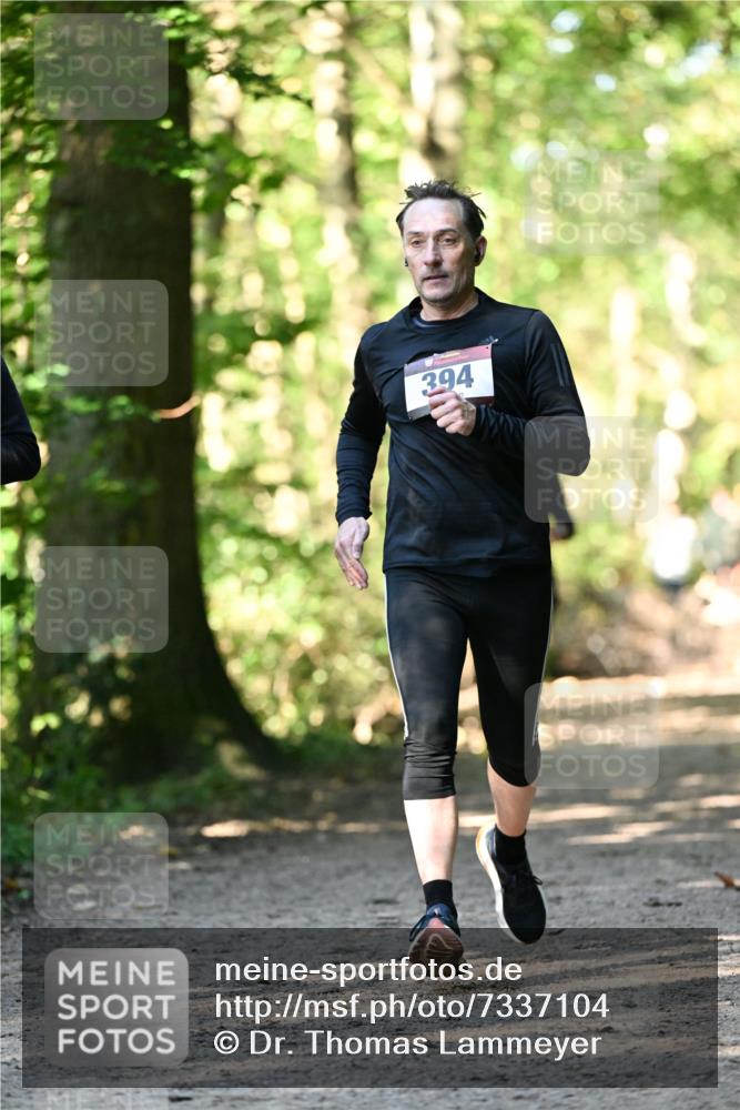 06.10.2024 - Bramfelder Halbmarathon 2024 Dr. Thomas Lammeyer http://msf.ph/oto/7337104 06.10.2024 10:19:37 Laufen 394 meine-sportfotos.de