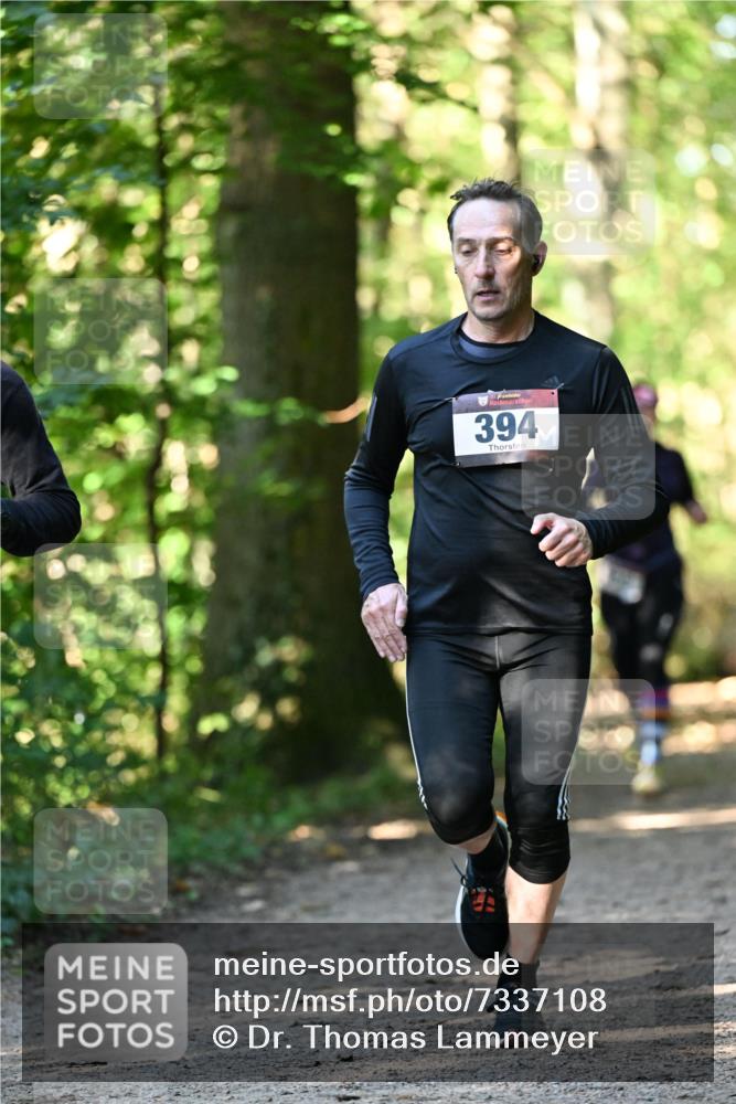 06.10.2024 - Bramfelder Halbmarathon 2024 Dr. Thomas Lammeyer http://msf.ph/oto/7337108 06.10.2024 10:19:38 Laufen 394 meine-sportfotos.de