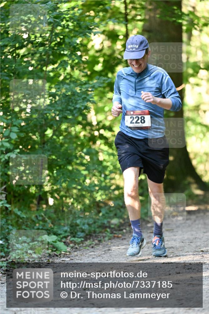 06.10.2024 - Bramfelder Halbmarathon 2024 Dr. Thomas Lammeyer http://msf.ph/oto/7337185 06.10.2024 10:20:09 Laufen 1630, 228 meine-sportfotos.de