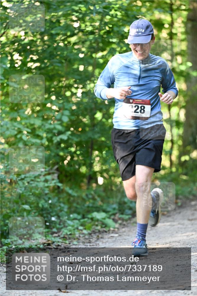 06.10.2024 - Bramfelder Halbmarathon 2024 Dr. Thomas Lammeyer http://msf.ph/oto/7337189 06.10.2024 10:20:10 Laufen 1630, 28 meine-sportfotos.de