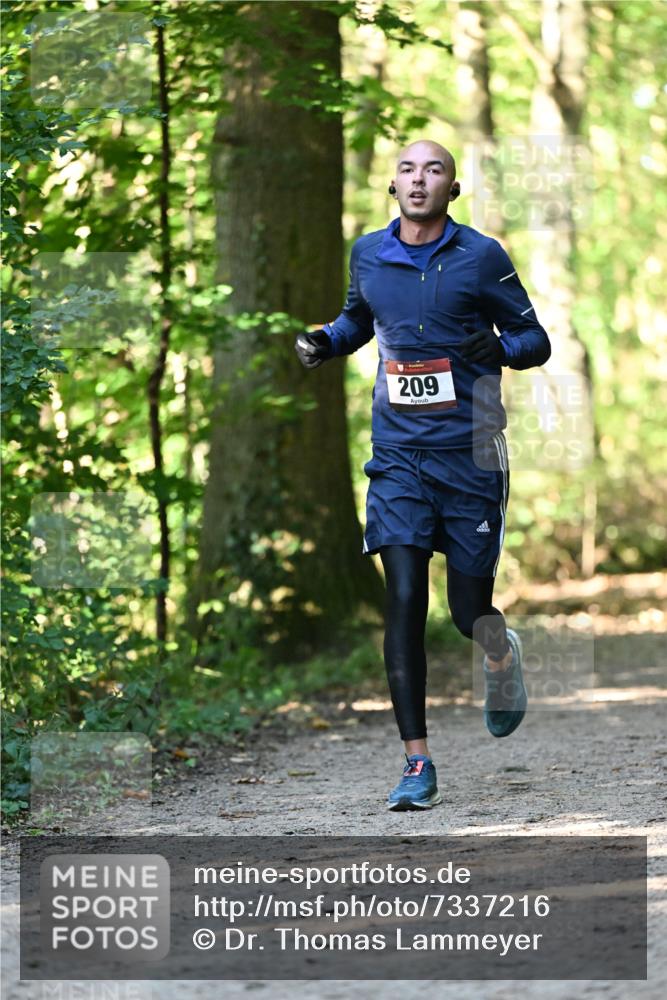 06.10.2024 - Bramfelder Halbmarathon 2024 Dr. Thomas Lammeyer http://msf.ph/oto/7337216 06.10.2024 10:20:16 Laufen 209 meine-sportfotos.de