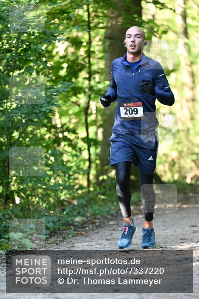 06.10.2024 - Bramfelder Halbmarathon 2024 Dr. Thomas Lammeyer http://msf.ph/oto/7337220 06.10.2024 10:20:17 Laufen 209 meine-sportfotos.de
