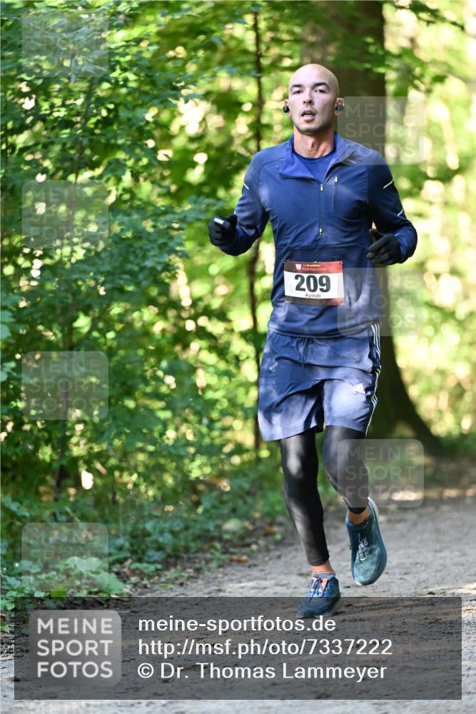 06.10.2024 - Bramfelder Halbmarathon 2024 Dr. Thomas Lammeyer http://msf.ph/oto/7337222 06.10.2024 10:20:17 Laufen 33, 209 meine-sportfotos.de