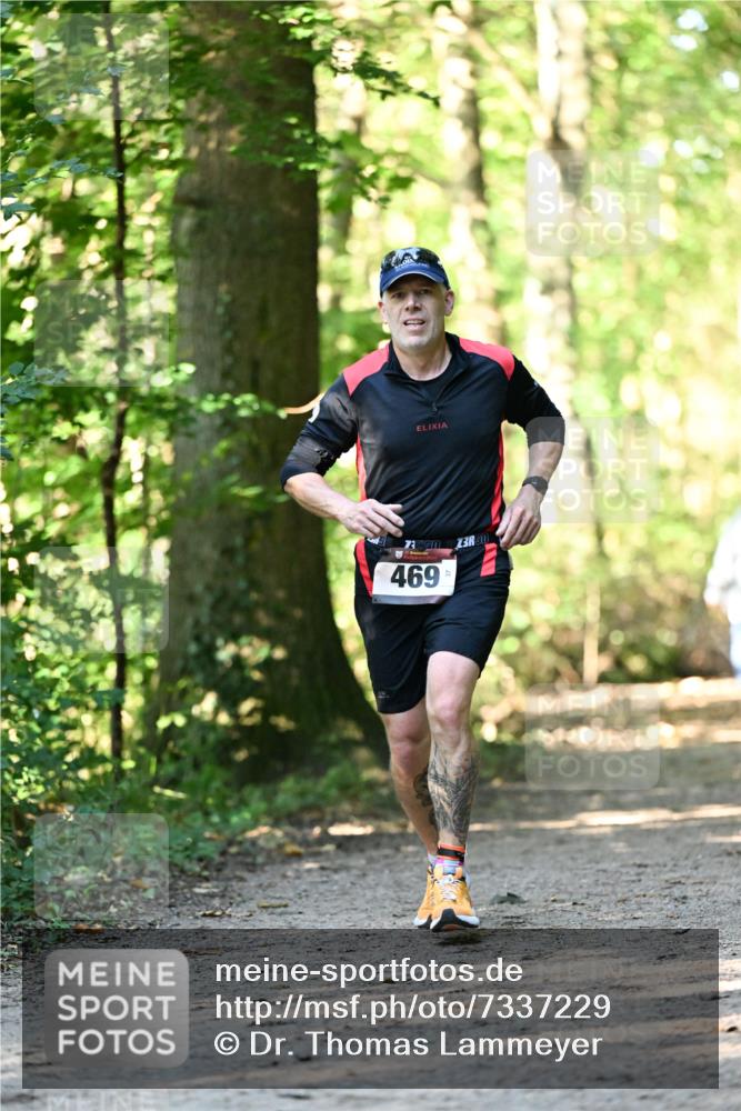 06.10.2024 - Bramfelder Halbmarathon 2024 Dr. Thomas Lammeyer http://msf.ph/oto/7337229 06.10.2024 10:20:21 Laufen 469, 3 meine-sportfotos.de