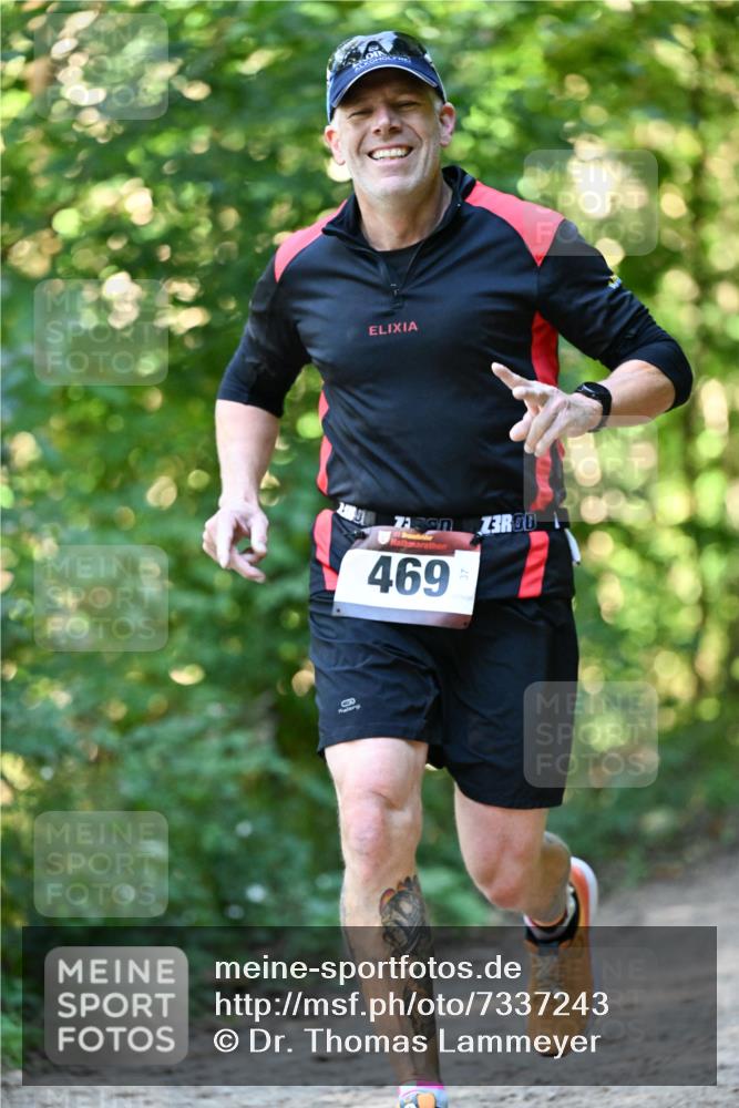 06.10.2024 - Bramfelder Halbmarathon 2024 Dr. Thomas Lammeyer http://msf.ph/oto/7337243 06.10.2024 10:20:22 Laufen 713, 469, 3, 00 meine-sportfotos.de