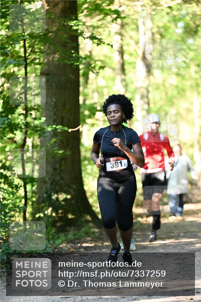 06.10.2024 - Bramfelder Halbmarathon 2024 Dr. Thomas Lammeyer http://msf.ph/oto/7337259 06.10.2024 10:20:33 Laufen 391, 70 meine-sportfotos.de