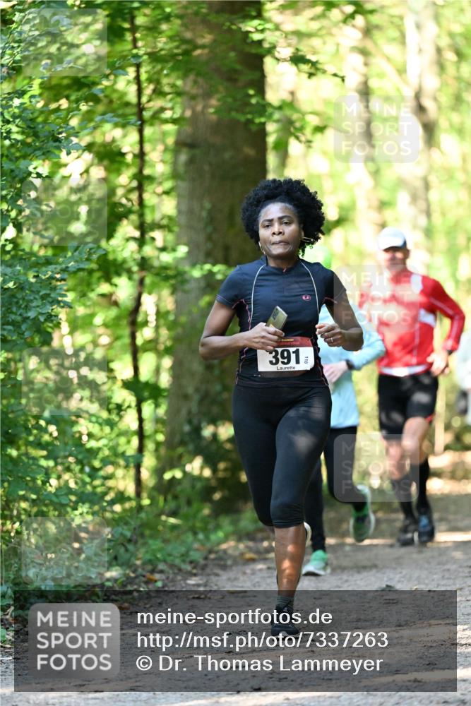 06.10.2024 - Bramfelder Halbmarathon 2024 Dr. Thomas Lammeyer http://msf.ph/oto/7337263 06.10.2024 10:20:33 Laufen 391 meine-sportfotos.de