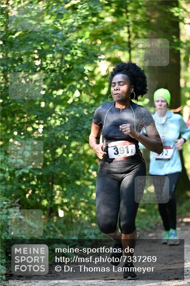 06.10.2024 - Bramfelder Halbmarathon 2024 Dr. Thomas Lammeyer http://msf.ph/oto/7337269 06.10.2024 10:20:34 Laufen 391, 12 meine-sportfotos.de