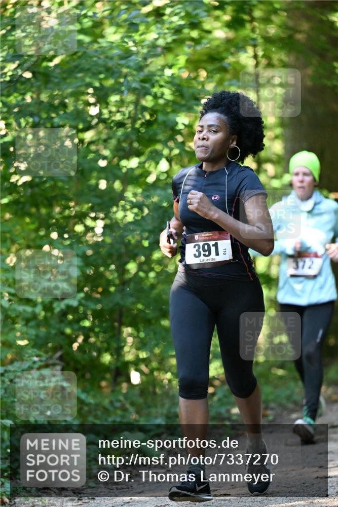 06.10.2024 - Bramfelder Halbmarathon 2024 Dr. Thomas Lammeyer http://msf.ph/oto/7337270 06.10.2024 10:20:34 Laufen 31, 391, 110, 372 meine-sportfotos.de