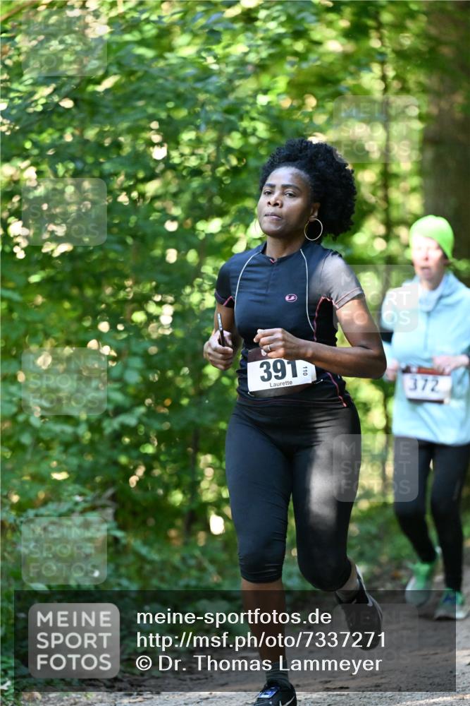 06.10.2024 - Bramfelder Halbmarathon 2024 Dr. Thomas Lammeyer http://msf.ph/oto/7337271 06.10.2024 10:20:34 Laufen 110, 391, 372 meine-sportfotos.de