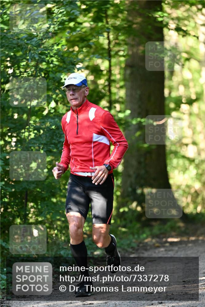 06.10.2024 - Bramfelder Halbmarathon 2024 Dr. Thomas Lammeyer http://msf.ph/oto/7337278 06.10.2024 10:20:36 Laufen  meine-sportfotos.de