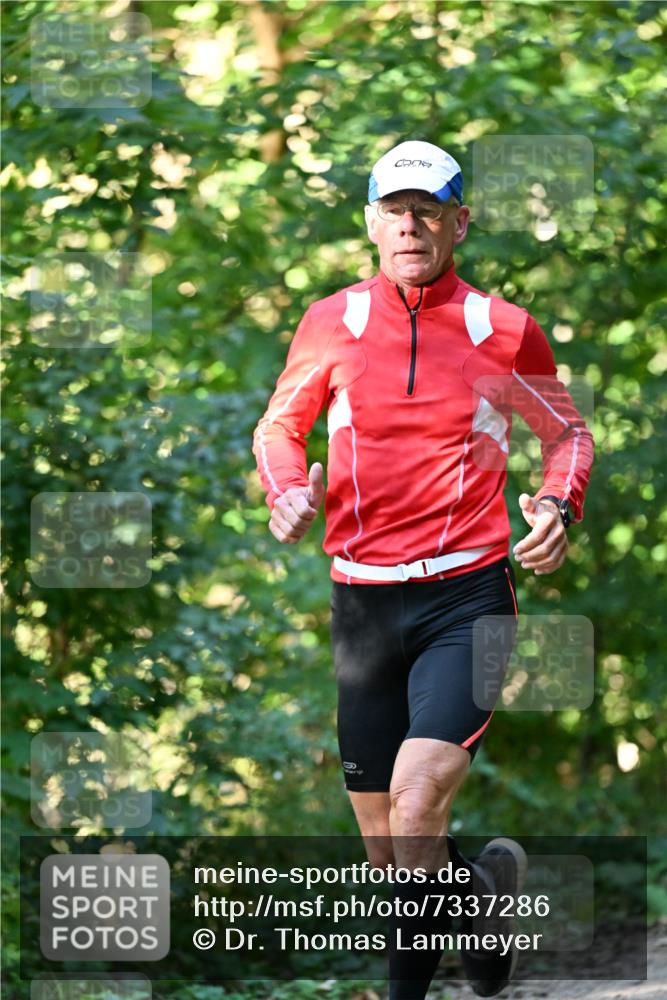 06.10.2024 - Bramfelder Halbmarathon 2024 Dr. Thomas Lammeyer http://msf.ph/oto/7337286 06.10.2024 10:20:37 Laufen 9 meine-sportfotos.de