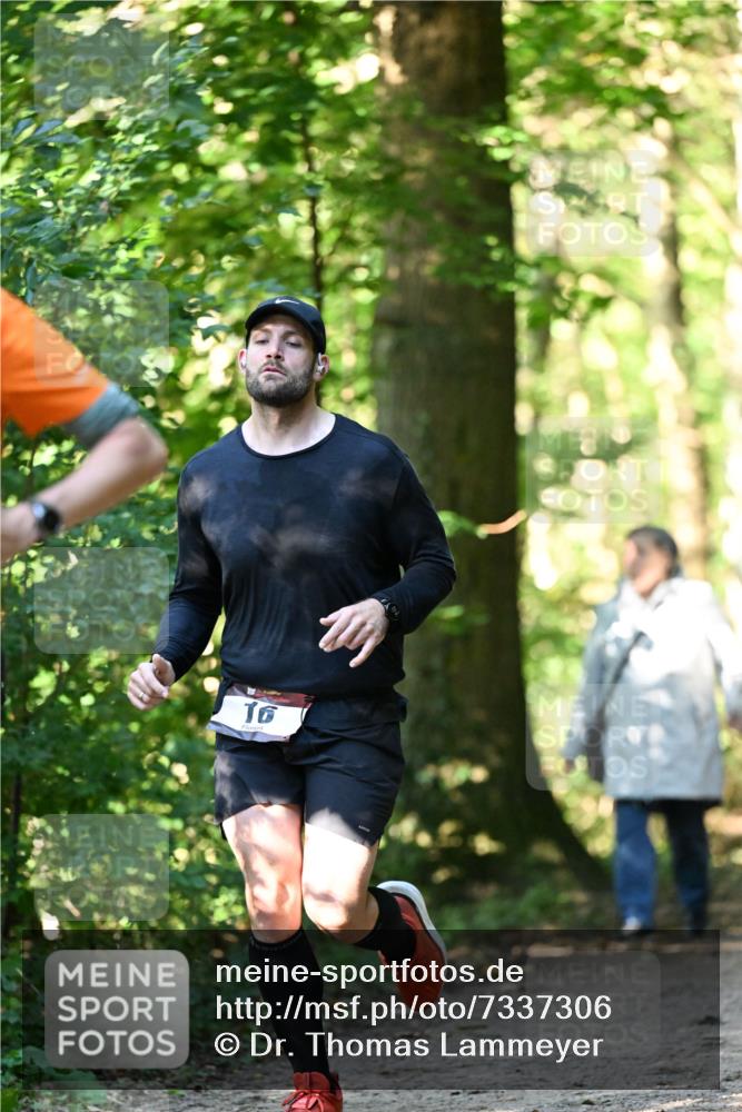 06.10.2024 - Bramfelder Halbmarathon 2024 Dr. Thomas Lammeyer http://msf.ph/oto/7337306 06.10.2024 10:20:44 Laufen 16 meine-sportfotos.de