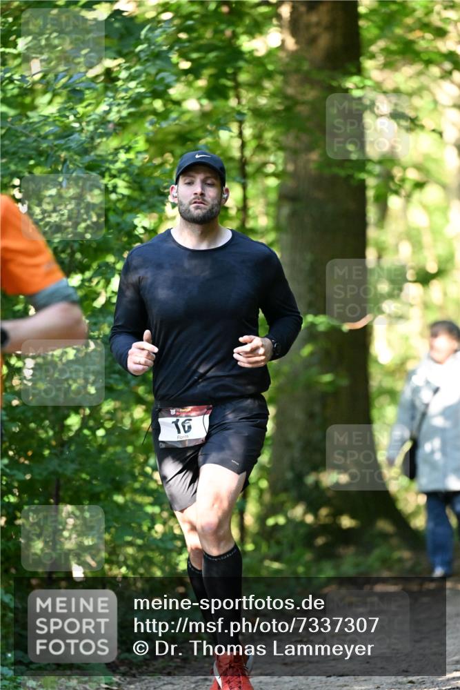 06.10.2024 - Bramfelder Halbmarathon 2024 Dr. Thomas Lammeyer http://msf.ph/oto/7337307 06.10.2024 10:20:44 Laufen 16 meine-sportfotos.de