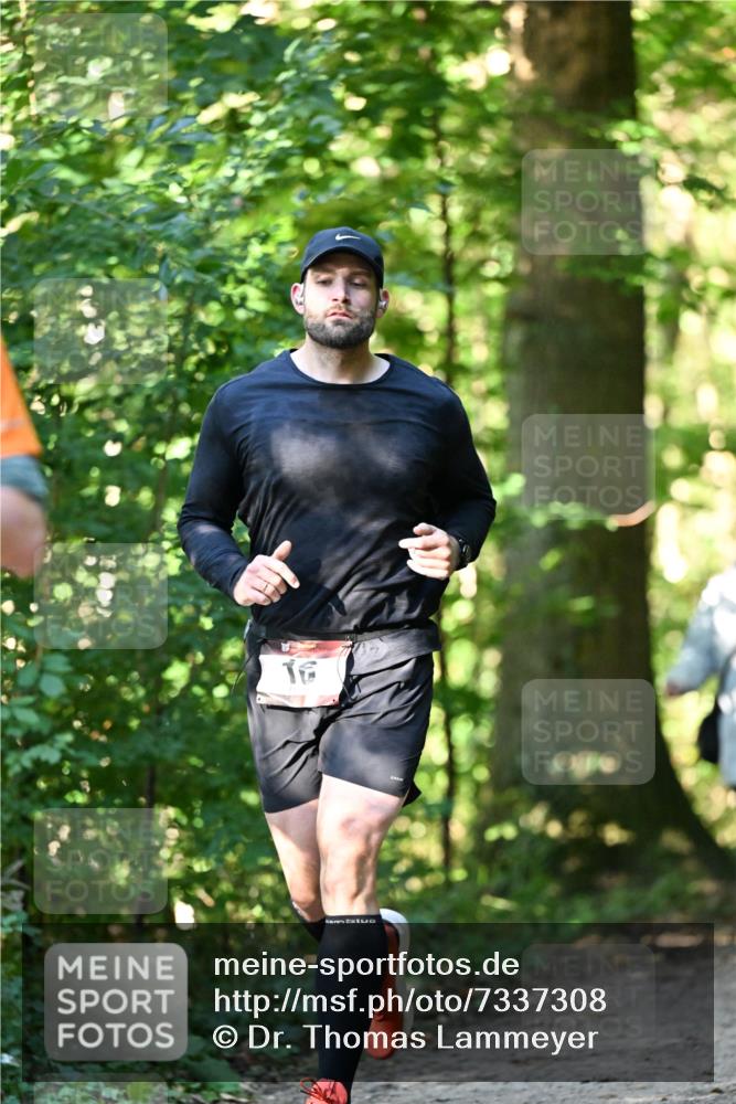06.10.2024 - Bramfelder Halbmarathon 2024 Dr. Thomas Lammeyer http://msf.ph/oto/7337308 06.10.2024 10:20:44 Laufen 16 meine-sportfotos.de