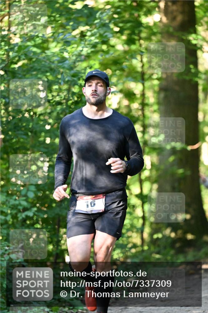 06.10.2024 - Bramfelder Halbmarathon 2024 Dr. Thomas Lammeyer http://msf.ph/oto/7337309 06.10.2024 10:20:44 Laufen 16 meine-sportfotos.de