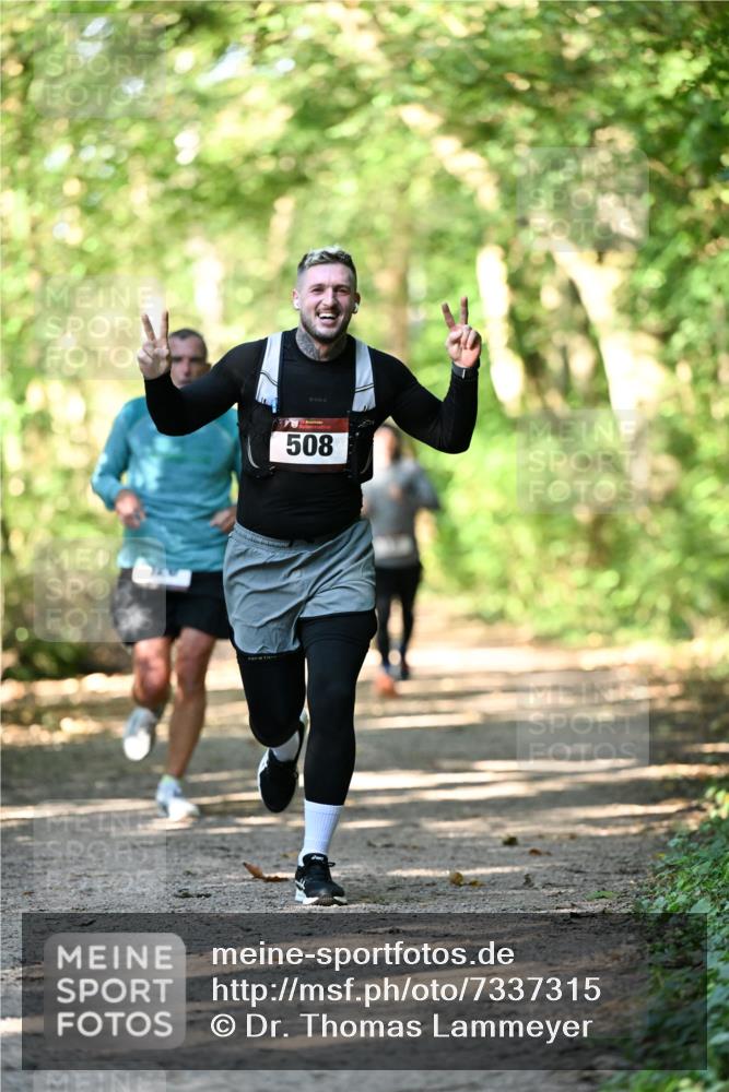06.10.2024 - Bramfelder Halbmarathon 2024 Dr. Thomas Lammeyer http://msf.ph/oto/7337315 06.10.2024 10:20:53 Laufen 508 meine-sportfotos.de