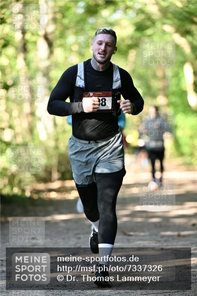06.10.2024 - Bramfelder Halbmarathon 2024 Dr. Thomas Lammeyer http://msf.ph/oto/7337326 06.10.2024 10:20:55 Laufen 8 meine-sportfotos.de