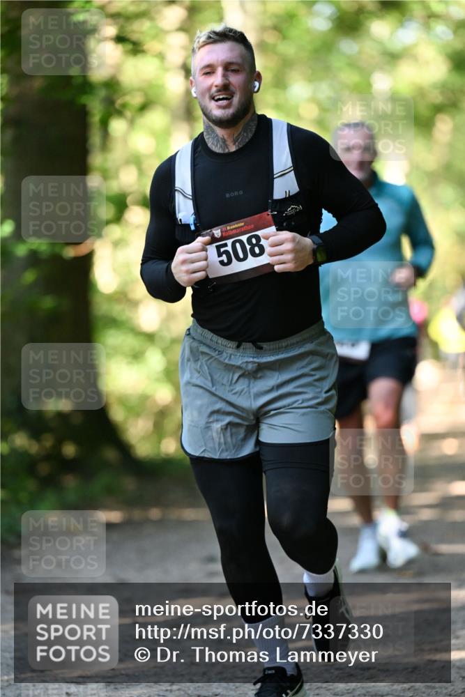 06.10.2024 - Bramfelder Halbmarathon 2024 Dr. Thomas Lammeyer http://msf.ph/oto/7337330 06.10.2024 10:20:55 Laufen 33, 508 meine-sportfotos.de