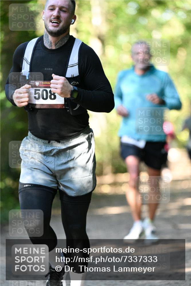 06.10.2024 - Bramfelder Halbmarathon 2024 Dr. Thomas Lammeyer http://msf.ph/oto/7337333 06.10.2024 10:20:56 Laufen 33, 508 meine-sportfotos.de