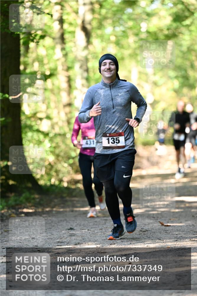 06.10.2024 - Bramfelder Halbmarathon 2024 Dr. Thomas Lammeyer http://msf.ph/oto/7337349 06.10.2024 10:21:00 Laufen 431, 135 meine-sportfotos.de