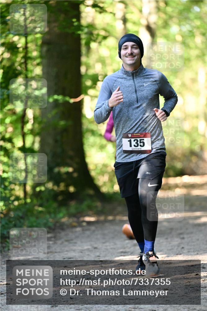 06.10.2024 - Bramfelder Halbmarathon 2024 Dr. Thomas Lammeyer http://msf.ph/oto/7337355 06.10.2024 10:21:01 Laufen 135 meine-sportfotos.de