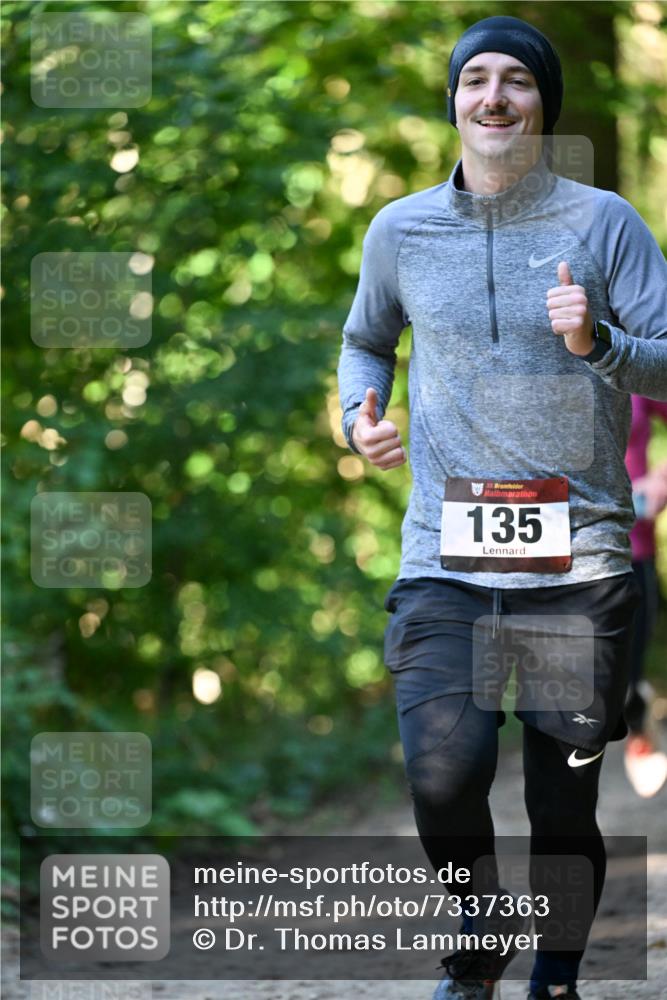 06.10.2024 - Bramfelder Halbmarathon 2024 Dr. Thomas Lammeyer http://msf.ph/oto/7337363 06.10.2024 10:21:02 Laufen 33, 135 meine-sportfotos.de