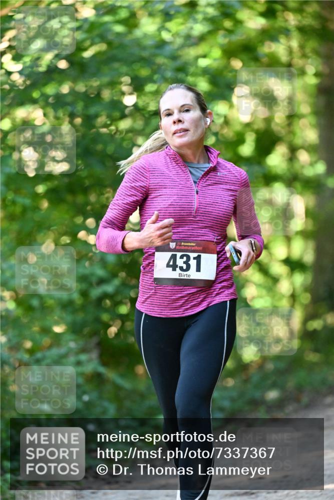 06.10.2024 - Bramfelder Halbmarathon 2024 Dr. Thomas Lammeyer http://msf.ph/oto/7337367 06.10.2024 10:21:04 Laufen 33, 431 meine-sportfotos.de