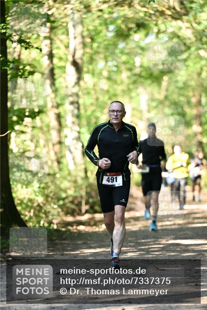 06.10.2024 - Bramfelder Halbmarathon 2024 Dr. Thomas Lammeyer http://msf.ph/oto/7337375 06.10.2024 10:21:06 Laufen 491, 109 meine-sportfotos.de