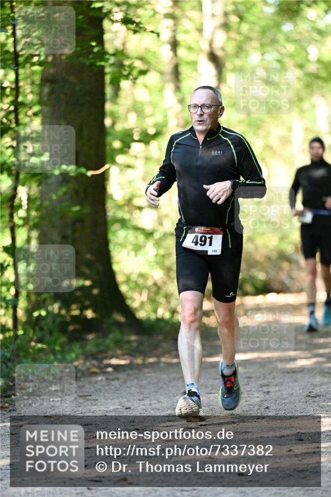 06.10.2024 - Bramfelder Halbmarathon 2024 Dr. Thomas Lammeyer http://msf.ph/oto/7337382 06.10.2024 10:21:07 Laufen 491, 109 meine-sportfotos.de