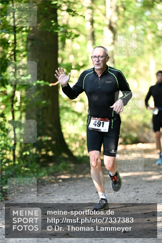 06.10.2024 - Bramfelder Halbmarathon 2024 Dr. Thomas Lammeyer http://msf.ph/oto/7337383 06.10.2024 10:21:07 Laufen 491, 109 meine-sportfotos.de