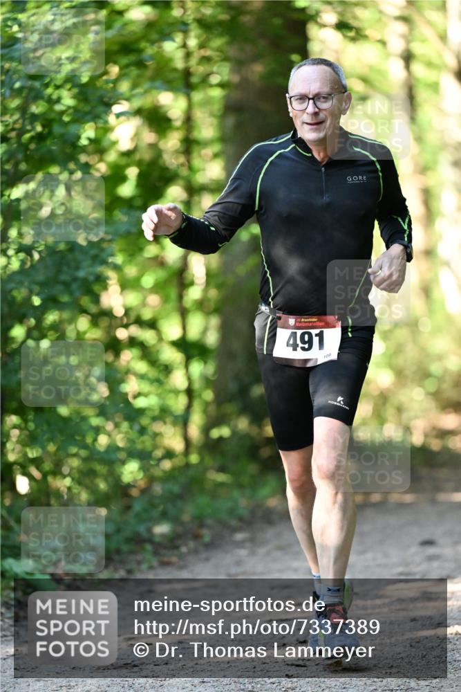 06.10.2024 - Bramfelder Halbmarathon 2024 Dr. Thomas Lammeyer http://msf.ph/oto/7337389 06.10.2024 10:21:08 Laufen 33, 491, 109 meine-sportfotos.de