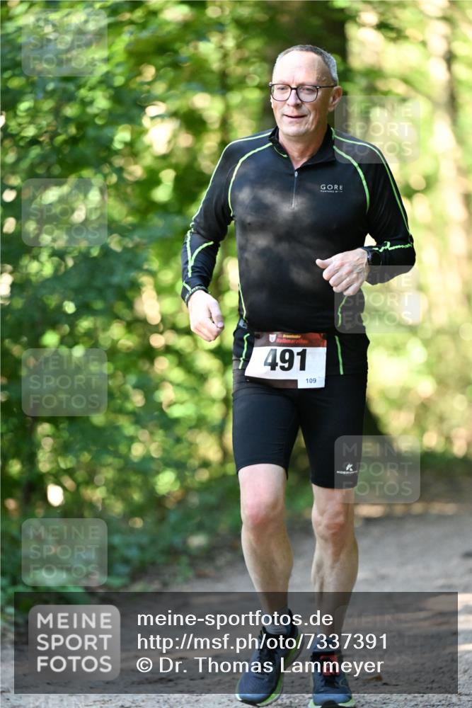 06.10.2024 - Bramfelder Halbmarathon 2024 Dr. Thomas Lammeyer http://msf.ph/oto/7337391 06.10.2024 10:21:08 Laufen 3, 491, 109 meine-sportfotos.de