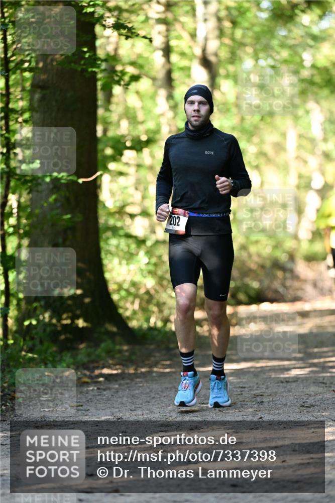06.10.2024 - Bramfelder Halbmarathon 2024 Dr. Thomas Lammeyer http://msf.ph/oto/7337398 06.10.2024 10:21:11 Laufen 202 meine-sportfotos.de