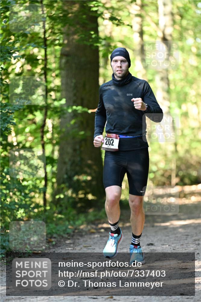 06.10.2024 - Bramfelder Halbmarathon 2024 Dr. Thomas Lammeyer http://msf.ph/oto/7337403 06.10.2024 10:21:11 Laufen 202 meine-sportfotos.de