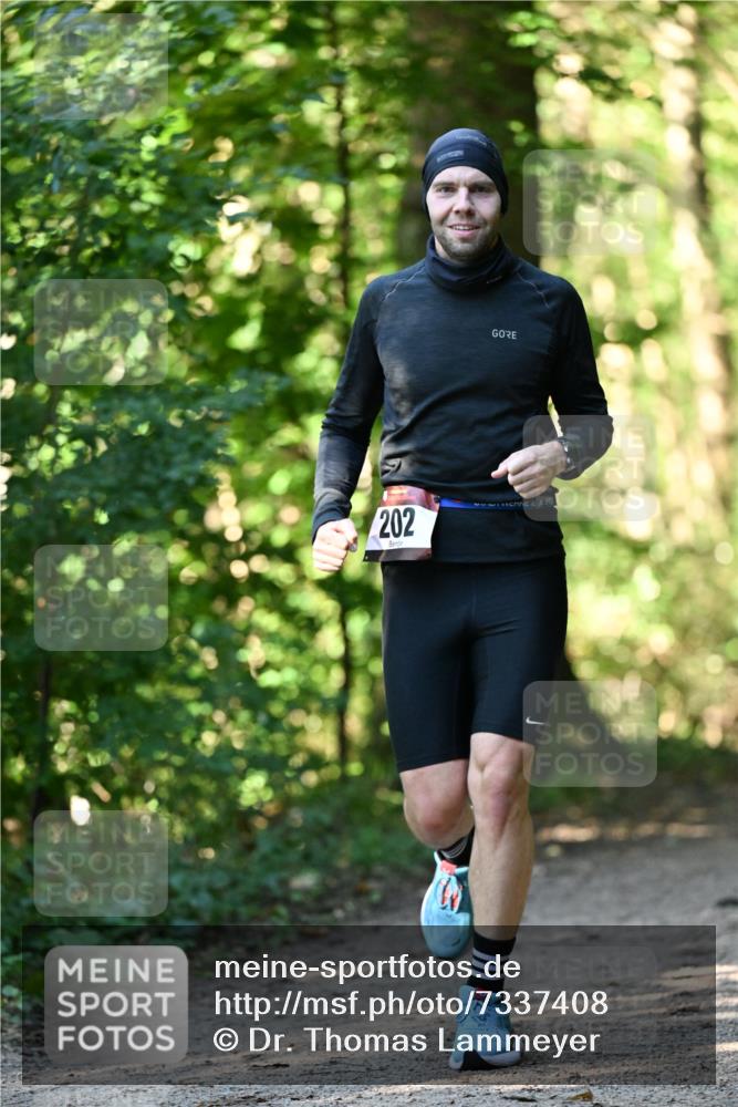 06.10.2024 - Bramfelder Halbmarathon 2024 Dr. Thomas Lammeyer http://msf.ph/oto/7337408 06.10.2024 10:21:12 Laufen 202 meine-sportfotos.de