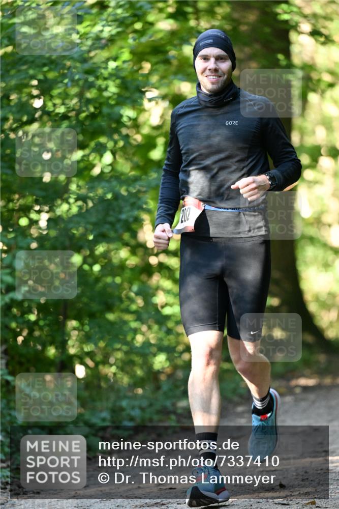 06.10.2024 - Bramfelder Halbmarathon 2024 Dr. Thomas Lammeyer http://msf.ph/oto/7337410 06.10.2024 10:21:12 Laufen 202 meine-sportfotos.de