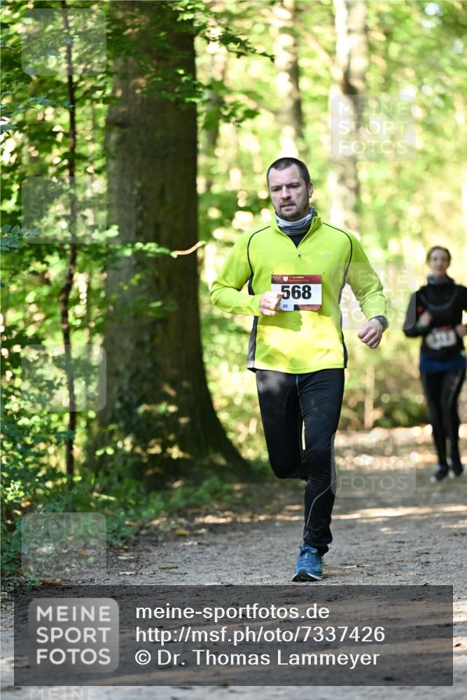 06.10.2024 - Bramfelder Halbmarathon 2024 Dr. Thomas Lammeyer http://msf.ph/oto/7337426 06.10.2024 10:21:17 Laufen 568, 20 meine-sportfotos.de