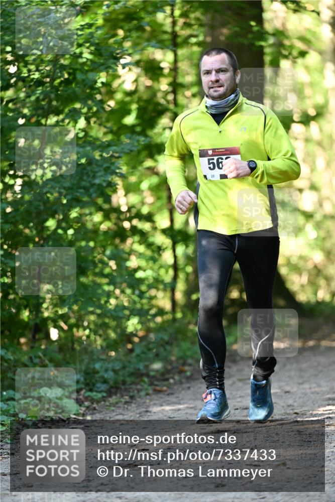 06.10.2024 - Bramfelder Halbmarathon 2024 Dr. Thomas Lammeyer http://msf.ph/oto/7337433 06.10.2024 10:21:17 Laufen 33, 56, 20 meine-sportfotos.de