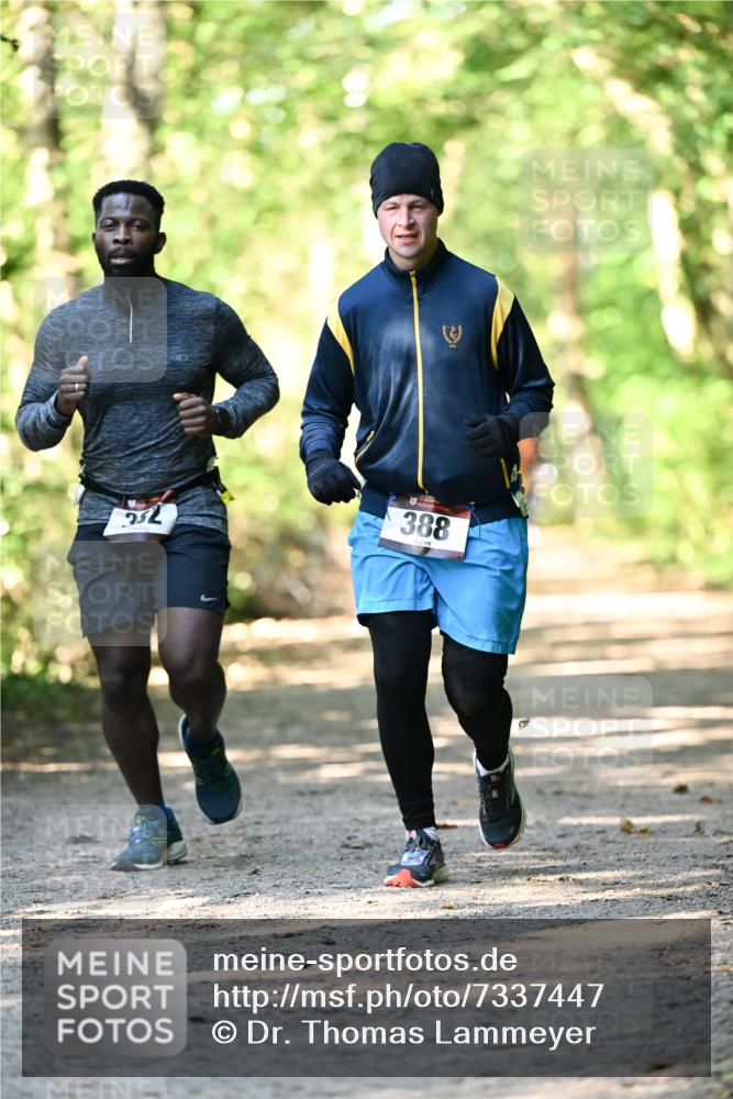 06.10.2024 - Bramfelder Halbmarathon 2024 Dr. Thomas Lammeyer http://msf.ph/oto/7337447 06.10.2024 10:21:22 Laufen 22, 388 meine-sportfotos.de