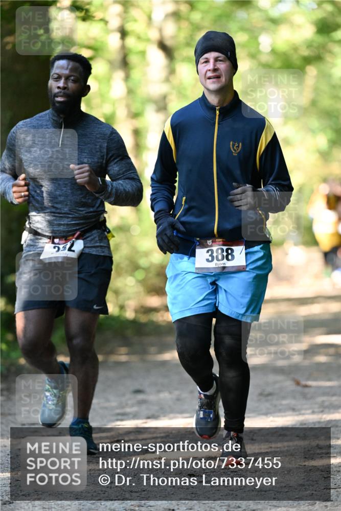 06.10.2024 - Bramfelder Halbmarathon 2024 Dr. Thomas Lammeyer http://msf.ph/oto/7337455 06.10.2024 10:21:23 Laufen 592, 388 meine-sportfotos.de