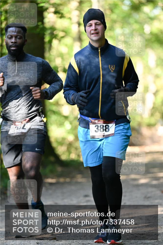 06.10.2024 - Bramfelder Halbmarathon 2024 Dr. Thomas Lammeyer http://msf.ph/oto/7337458 06.10.2024 10:21:24 Laufen 33, 388 meine-sportfotos.de
