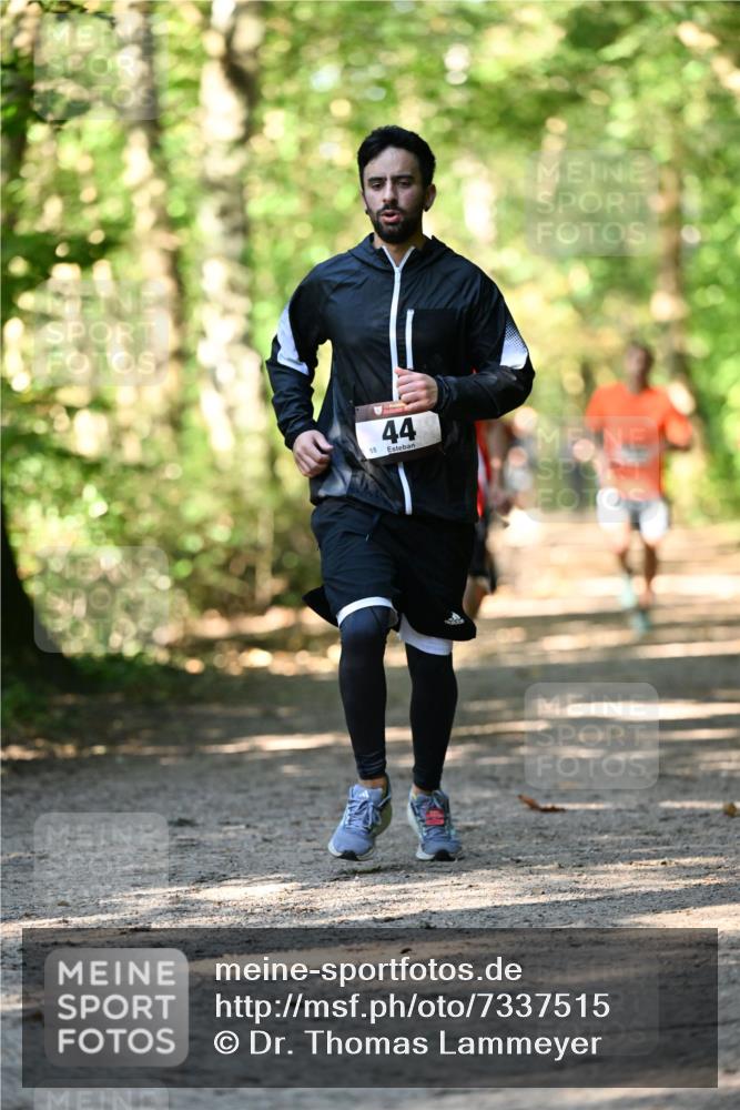 06.10.2024 - Bramfelder Halbmarathon 2024 Dr. Thomas Lammeyer http://msf.ph/oto/7337515 06.10.2024 10:21:56 Laufen 44, 55 meine-sportfotos.de