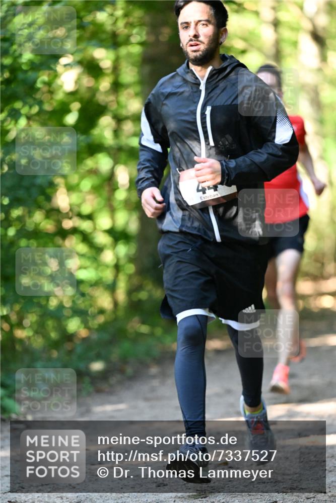 06.10.2024 - Bramfelder Halbmarathon 2024 Dr. Thomas Lammeyer http://msf.ph/oto/7337527 06.10.2024 10:21:58 Laufen  meine-sportfotos.de