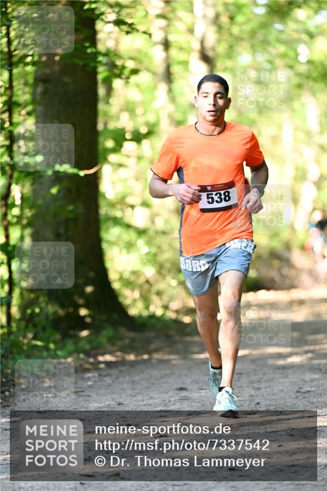 06.10.2024 - Bramfelder Halbmarathon 2024 Dr. Thomas Lammeyer http://msf.ph/oto/7337542 06.10.2024 10:22:01 Laufen 538 meine-sportfotos.de