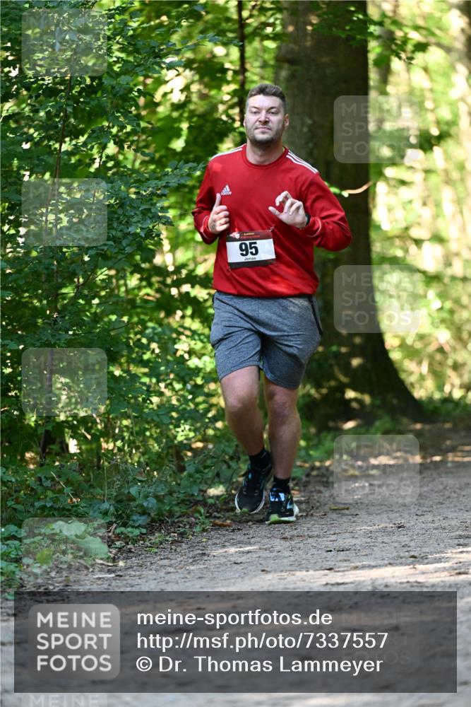 06.10.2024 - Bramfelder Halbmarathon 2024 Dr. Thomas Lammeyer http://msf.ph/oto/7337557 06.10.2024 10:22:05 Laufen 95 meine-sportfotos.de