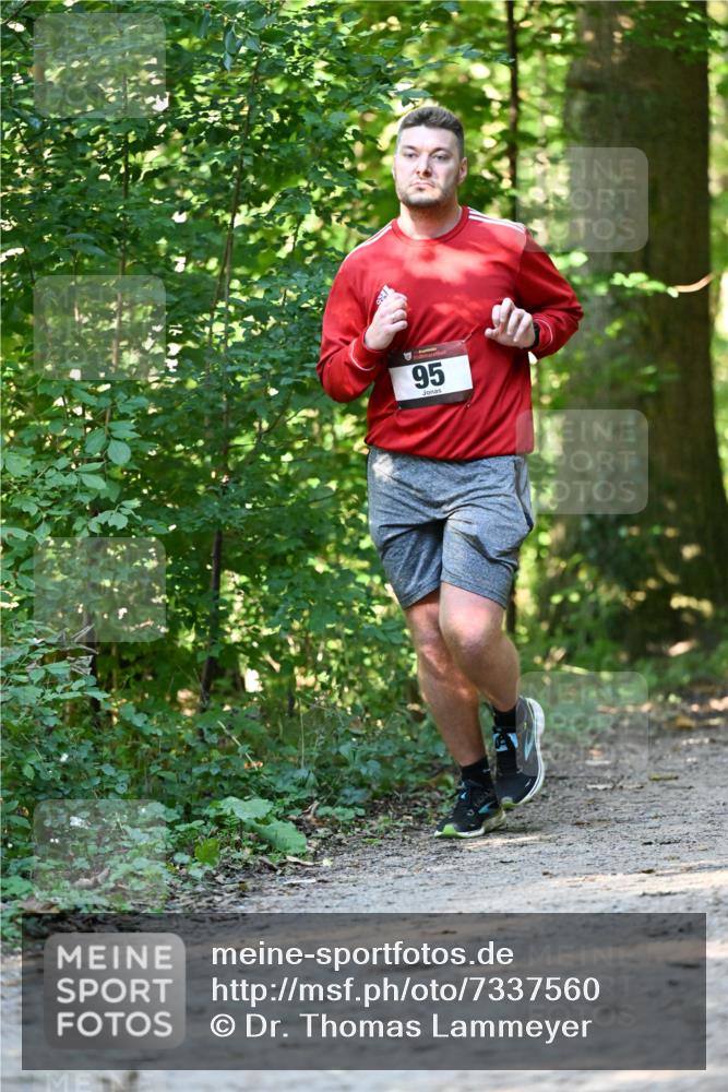06.10.2024 - Bramfelder Halbmarathon 2024 Dr. Thomas Lammeyer http://msf.ph/oto/7337560 06.10.2024 10:22:06 Laufen 95 meine-sportfotos.de